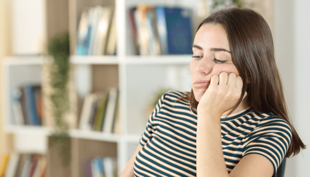 Frau verliert das Interesse Titelbild